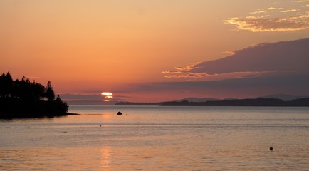 Sticker - Breathtaking shot of the sunset across Penobscot Bay viewed from Northwest Harbor Deer Isle, Maine