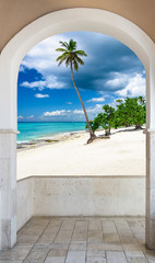 Wall Mural - door open palm beach