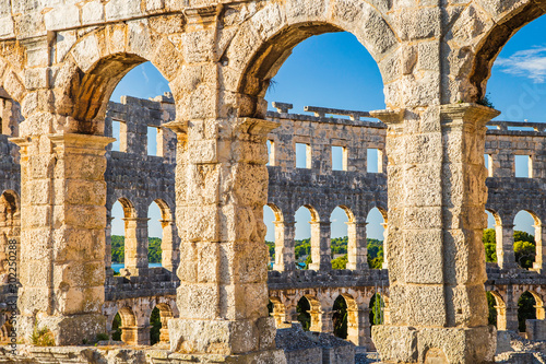 Cuadros en Lienzo Ancient heritage in Pula, Istria, Croatia