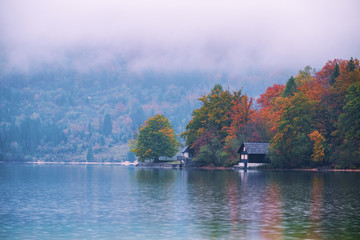 Sticker - Beautiful autumn scenery at lake Bohinj