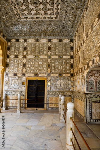 インドのラジャスタン州ジャイプルにあるアンベール城 Kaufen Sie Dieses Foto Und Finden Sie Ahnliche Bilder Auf Adobe Stock Adobe Stock