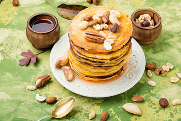 Poster - Plate with tasty pancakes