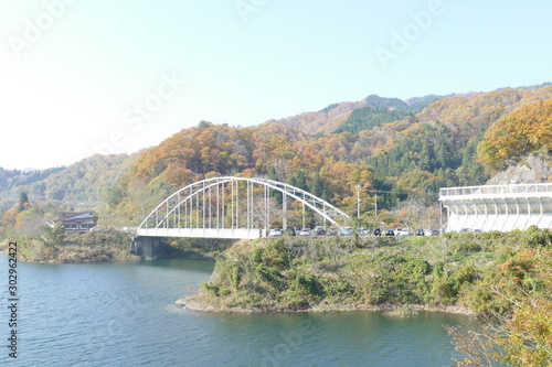 九頭竜湖 紅葉 福井県 Foto De Stock Adobe Stock 九頭竜湖 紅葉 福井県 Foto De Stock Adobe Stock