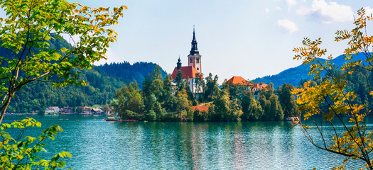 Wall Mural - Idyllic nature scenery - beautiful magic lake Bled in Slovenia