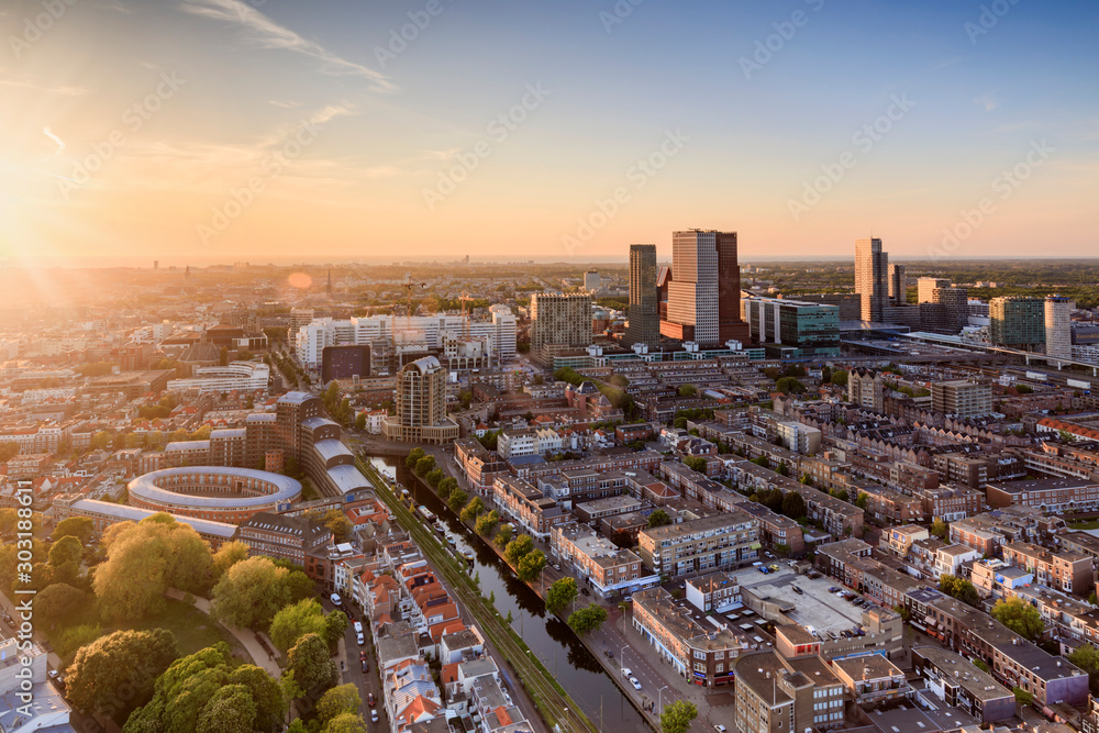 Obraz na płótnie aerial view on the city centre of The Hague w salonie
