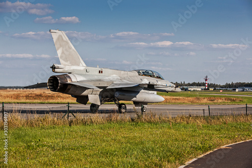 Tela A modern American military jet