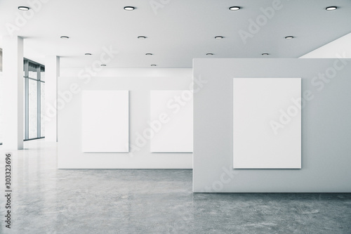 Cuadros en Lienzo Minimalistic gallery interior with banner