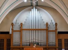 Majestic Pipe Organ 