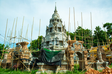 Wall Mural - The pagoda which is still under construction in Phra Nang Din temple