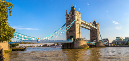 Wall Mural - Tower Bridge in London