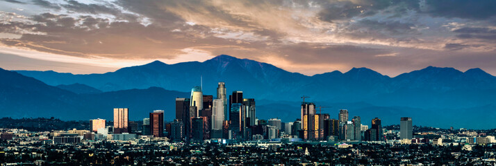 Fototapete - Los Angeles skyline sunset