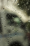 Fototapeta Do przedpokoju - water drops on the car mirror