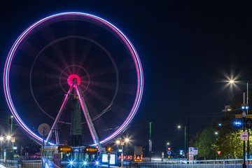 Night view of the ferris wheel.