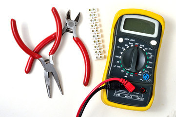 electro repair with a multimeter