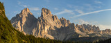 Dolomity - Panorama z widocznym szczytem Cristallo. Krajobraz górski - włoskie Alpy