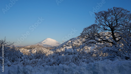 箱根からの富士山と雪景色stock Photo Adobe Stock