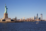 Fototapeta  - Freiheitsstatue & Jersey City Skyline
