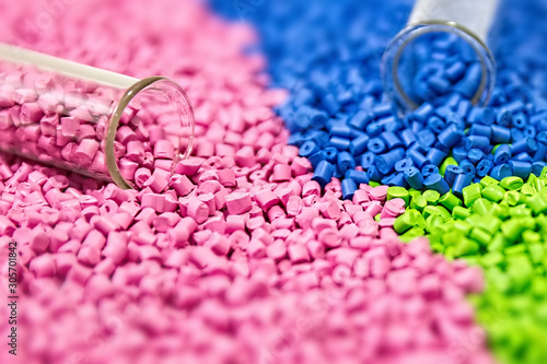 Fotomural Polymeric dye. Colorant for plastics. Pigment in the granules.