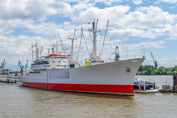 Wall Mural - ship in Hamburg