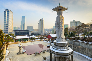 Wall Mural - Skyline of downtown Seoul, South Korea from bongeunsa temple