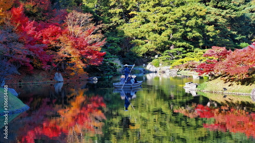 紅葉の栗林公園南湖１２ Stock Photo Adobe Stock