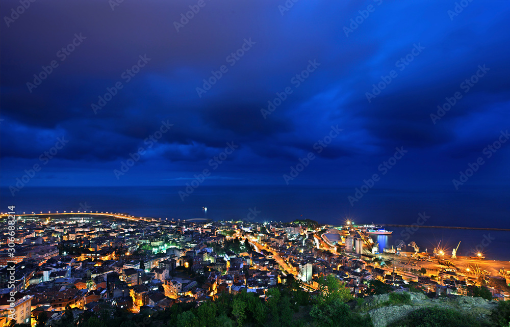 Photo Stock TRABZON CITY, TURKEY. Night view of Trabzon city, in the Black  Sea region Turkey. Photo taken from Boztepe hill | Adobe Stock