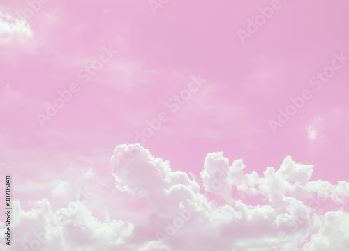 Fototapety chmury  piekne-rozowe-niebo-i-biale-chmury-w-kaskadzie