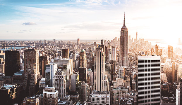 new york city skyline bei sonnenuntergang