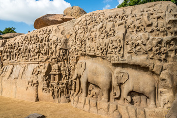 Wall Mural - Largest rock reliefs in Asia - The Descent of the Ganges in Mamallapuram - Tamil Nadu, India