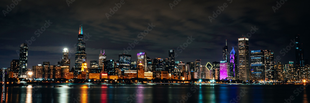 Night Chicago Skyline - obrazy, fototapety, plakaty 