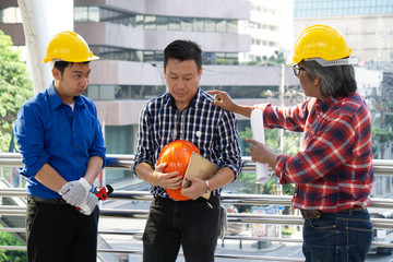 Wall Mural - senior engineer boss blame worker 