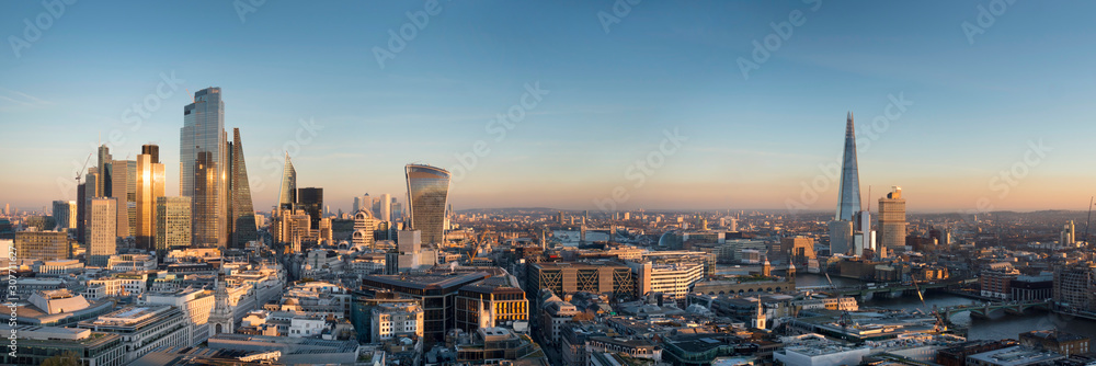 europe, UK, England, London, City Shard pano no scaffolding - obrazy, fototapety, plakaty 