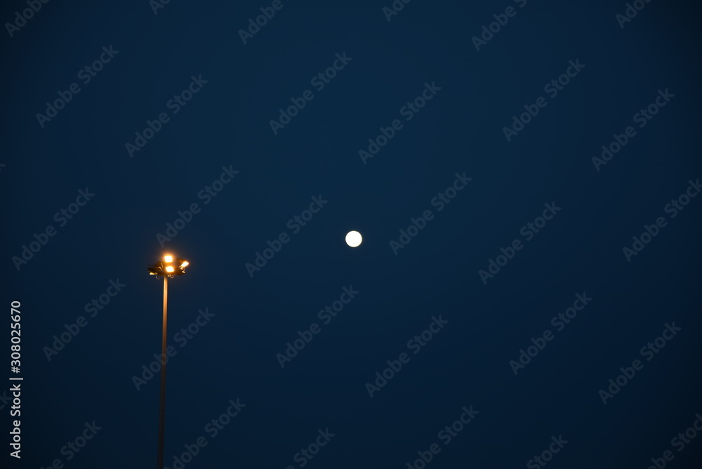 Obraz na płótnie Night Sky With Moon and Lamp w salonie