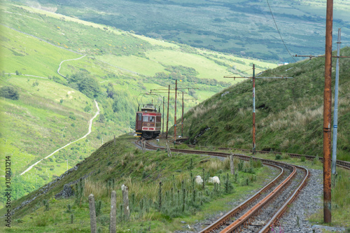 Fotomural The Snaefell Mountain Railway is an electric mountain railway on the Isle of Man