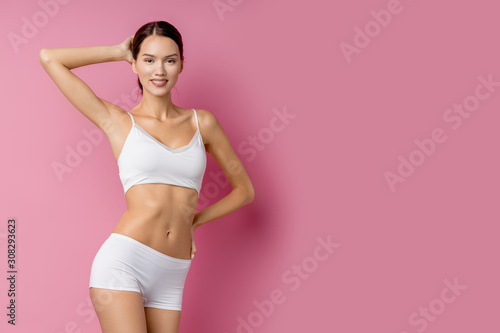 Fotografía Perfect body of young woman wearing underwear