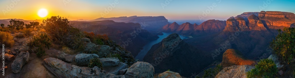 three rondavels and blyde river canyon at sunset, south africa - obrazy, fototapety, plakaty 