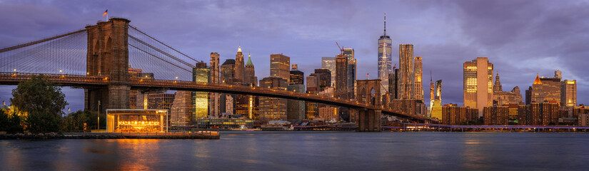 Sticker - View to  Manhattan skyline from Brooklyn Bridge Park Dumbo