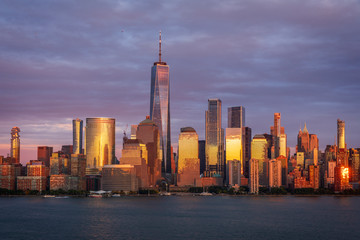 Poster - View to Manhattan skyline from Jersey city at sunset