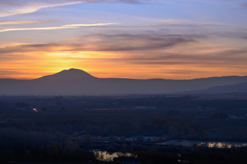 Wall Mural - sunset overt mt adams and the yakima valley in washington state