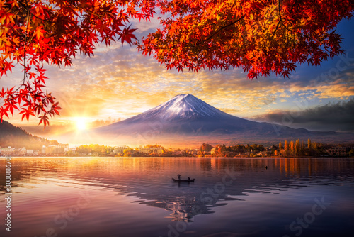 Obraz na plátně Colorful Autumn Season and Mountain Fuji with morning fog and red leaves at lake