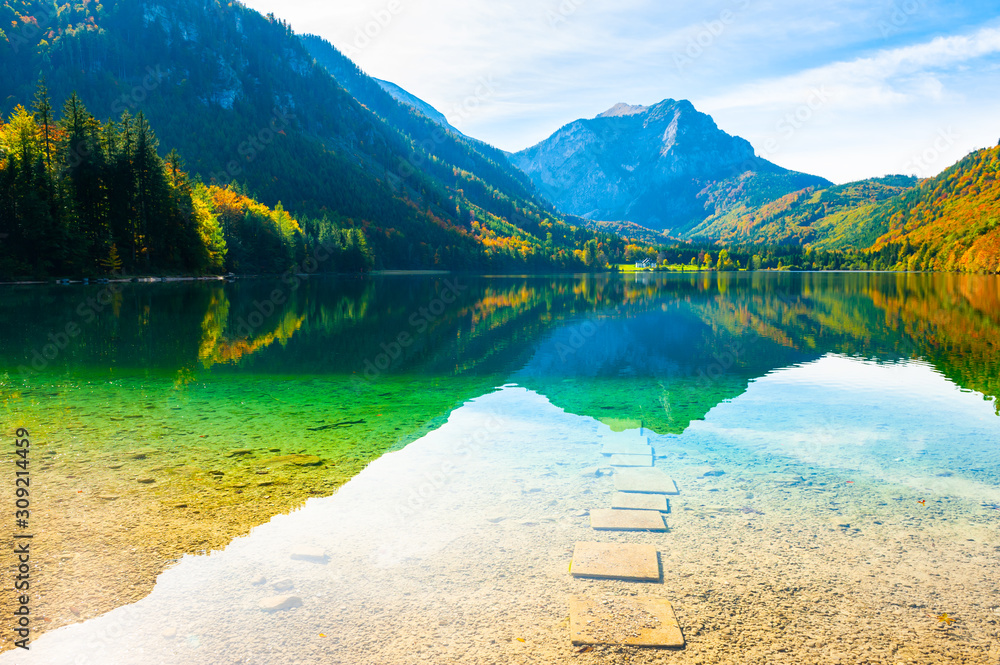 Beautiful lake in Alps mountains, Austria. Autumn landscape - obrazy, fototapety, plakaty 