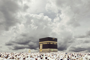 Fototapete - Mecca with dynamic clouds background
