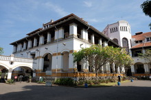 Lawang Sewu Is A Historic Building In The City Of Semarang, Central Java, Indonesia. Formerly An Office Of The Nederlands-Indische Spoorweg Maatschappij Or NIS. Built In 1904 And Completed In 1907