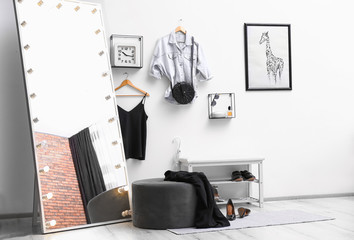 Poster - Large mirror with light bulbs in stylish room interior