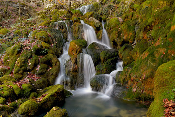 Wall Mural - La Tobería - Agua,. Ríos, Cascadas, - Andoin (Álava).