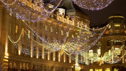 Wall Mural - wonderful London at Christmas time - LONDON, UNITED KINGDOM - DECEMBER 10, 2019