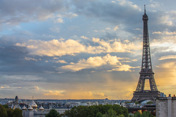 PARIS LA TOUR EIFFEL