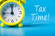 © bychykhin - Tax time - Notification of the need to file tax returns, message for accountant - fill in tax form