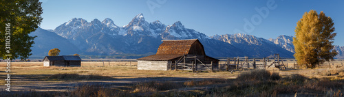 Fotografía John Moulton Barn within Mormon Row Historic District in Grand Teton National Pa