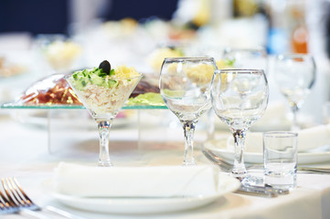 Canvas Print - restaurant catering table with glassware